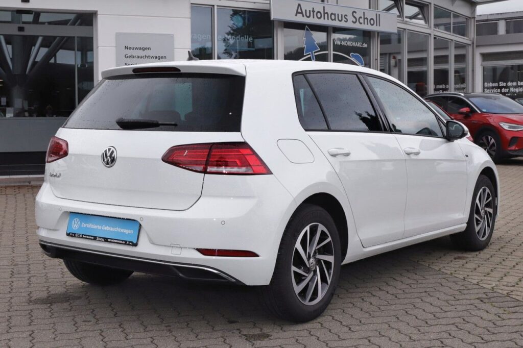 Volkswagen Golf Exposé-Bild 3