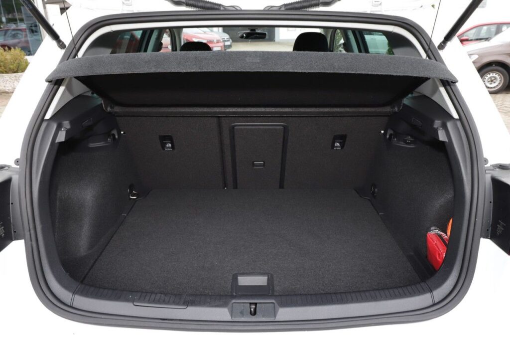 Volkswagen Golf Exposé-Bild 6
