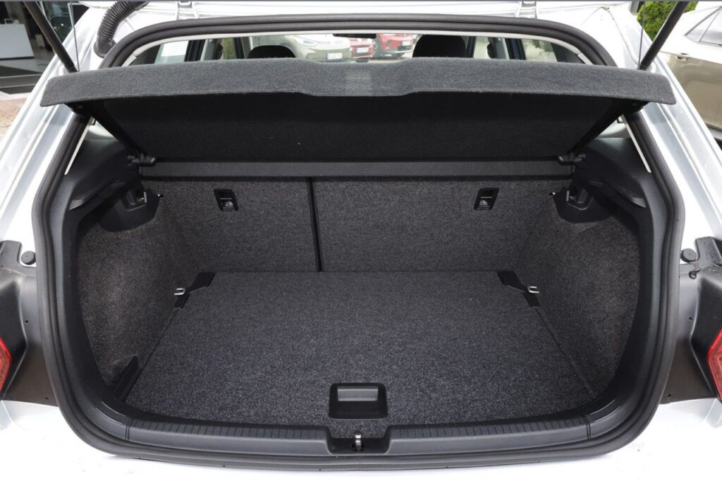 Volkswagen Polo Exposé-Bild 6