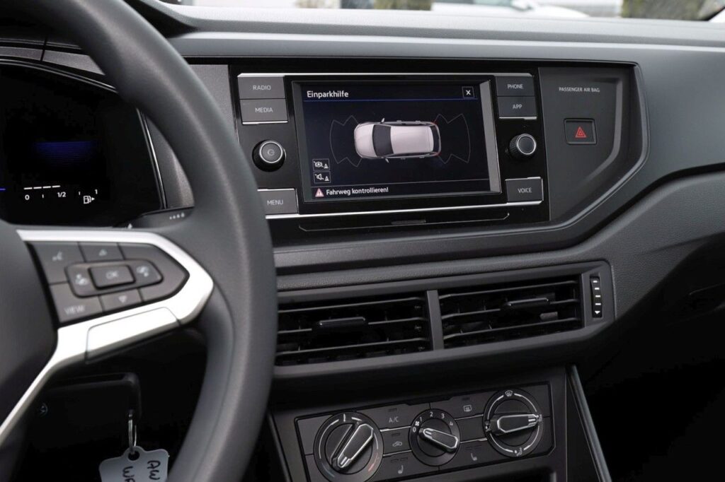 Volkswagen Polo Exposé-Bild 12