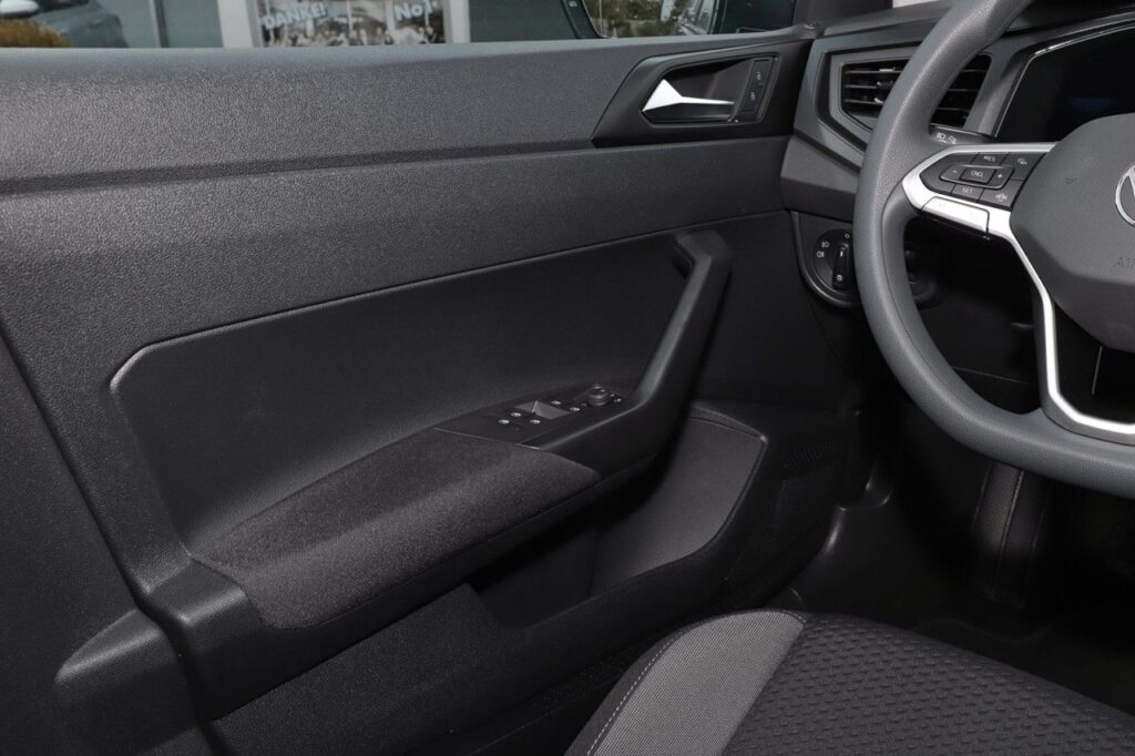 Volkswagen Polo Exposé-Bild 15