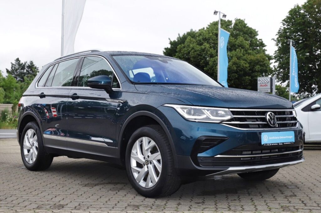 Volkswagen Tiguan Exposé-Bild 2