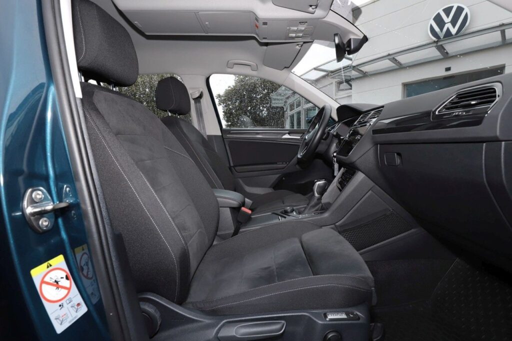 Volkswagen Tiguan Exposé-Bild 7