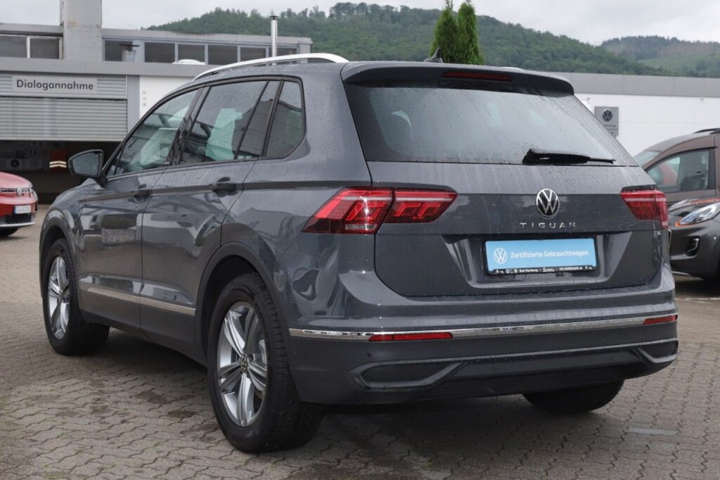 Volkswagen Tiguan Exposé-Bild 4