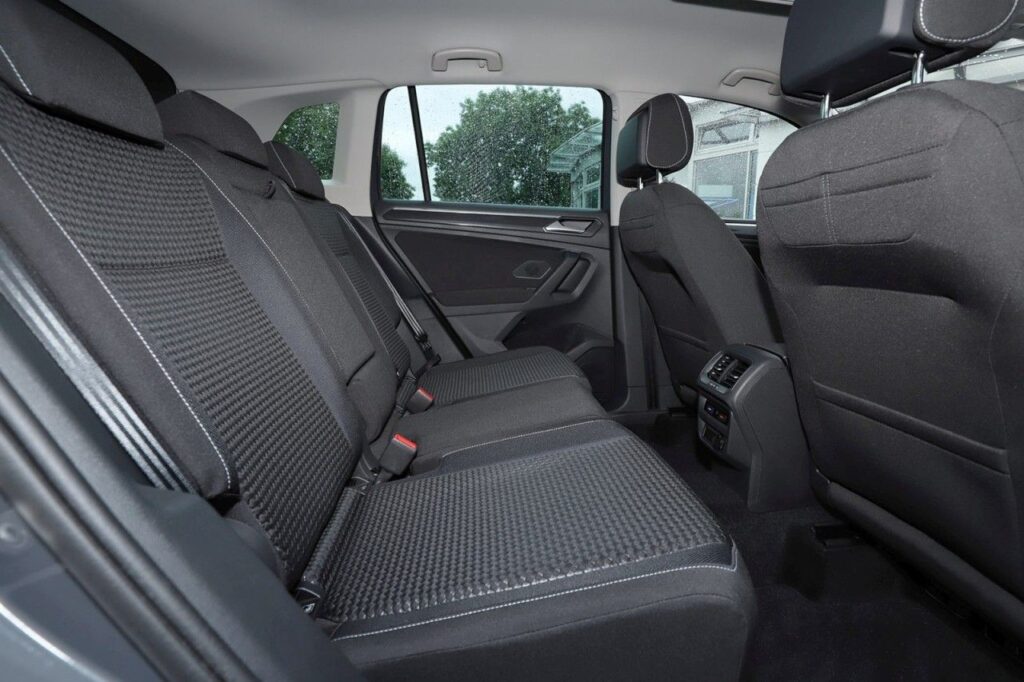 Volkswagen Tiguan Exposé-Bild 9