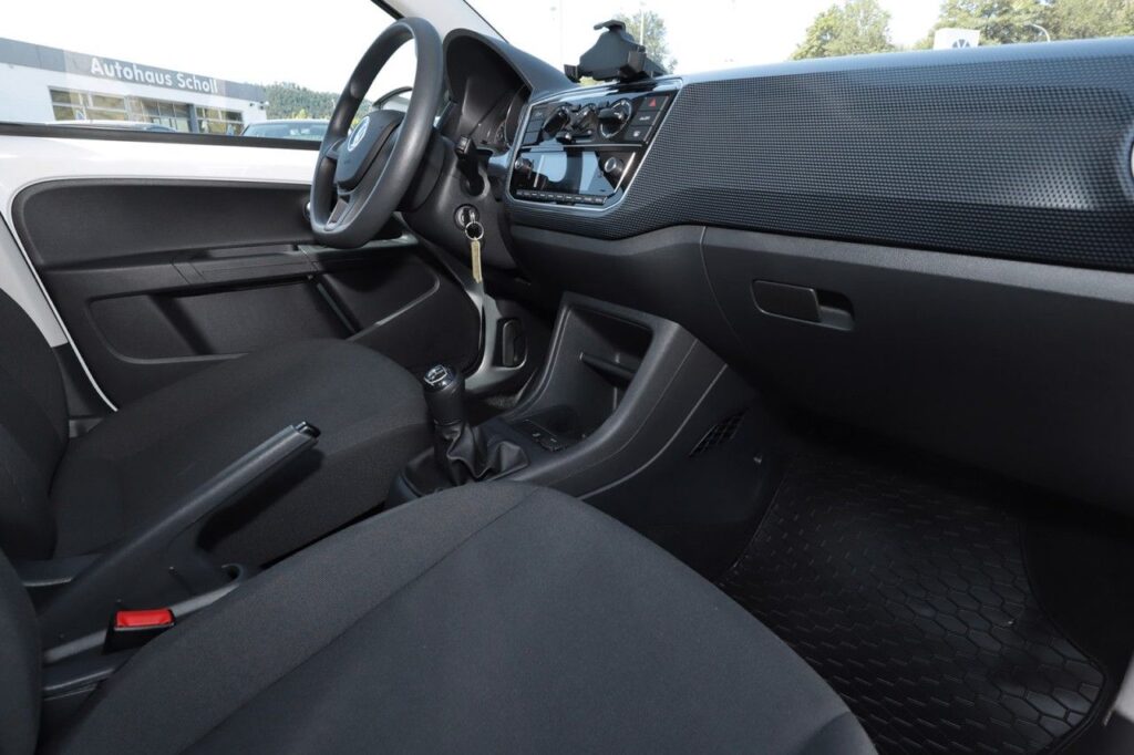 Volkswagen up! Exposé-Bild 8
