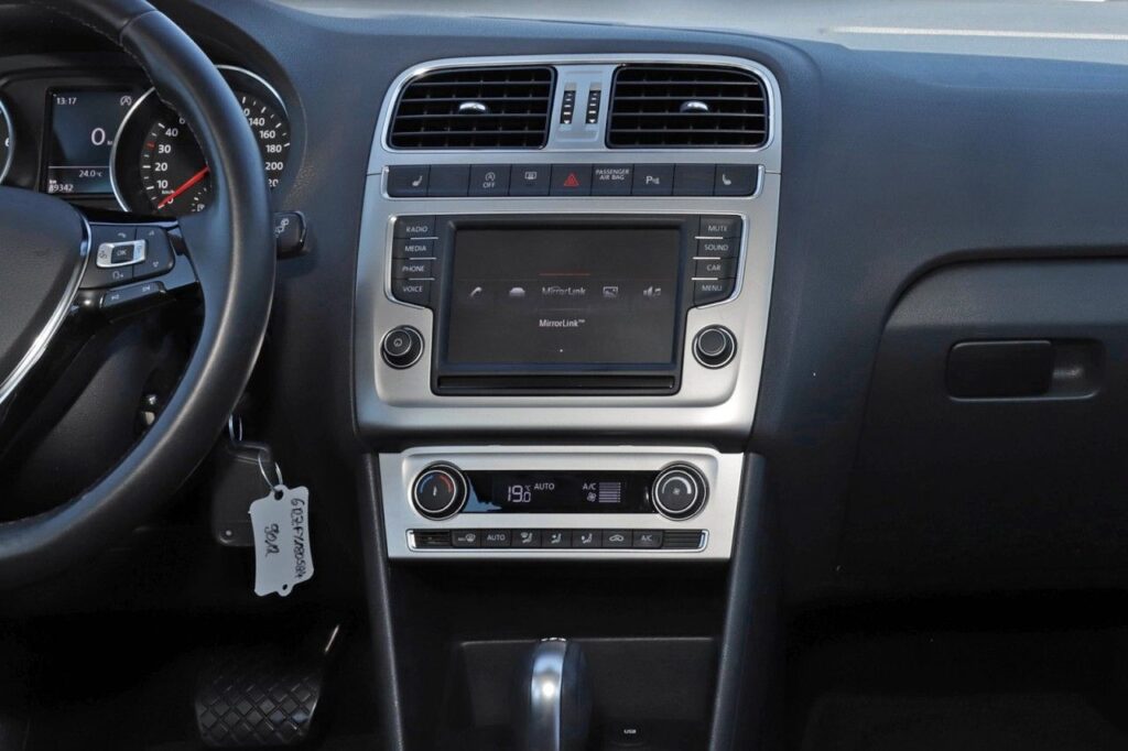 Volkswagen Polo Exposé-Bild 16