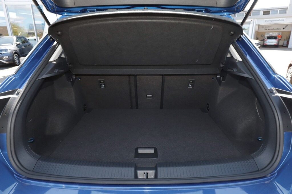 Volkswagen T-Roc Exposé-Bild 6