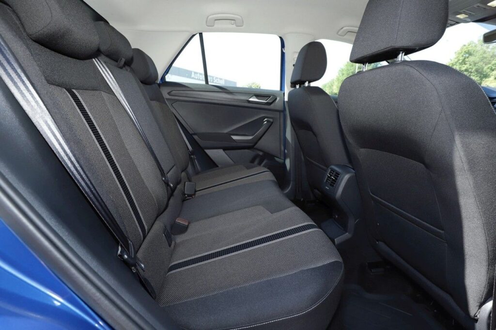 Volkswagen T-Roc Exposé-Bild 9