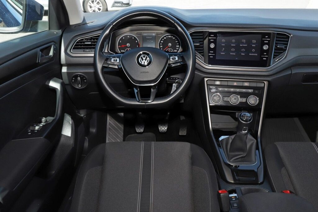 Volkswagen T-Roc Exposé-Bild 11