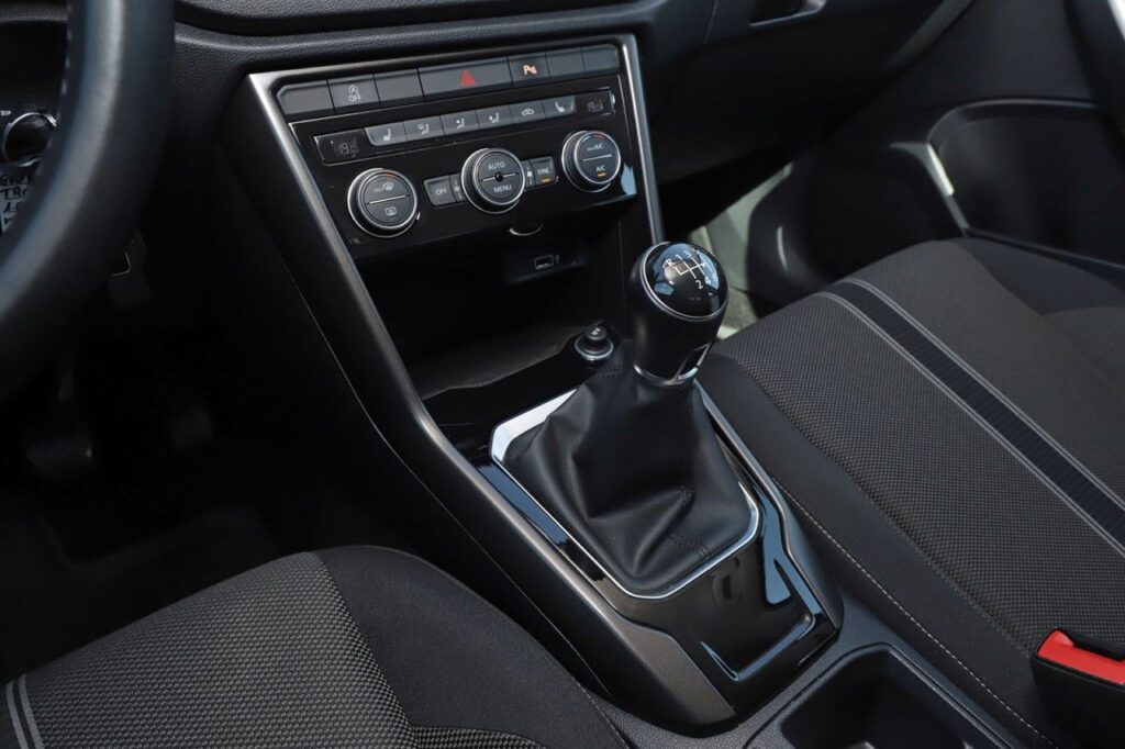 Volkswagen T-Roc Exposé-Bild 13