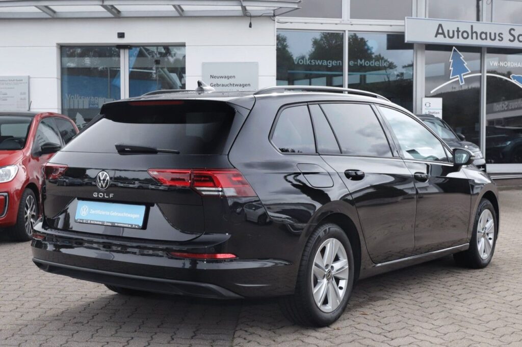 Volkswagen Golf Exposé-Bild 3