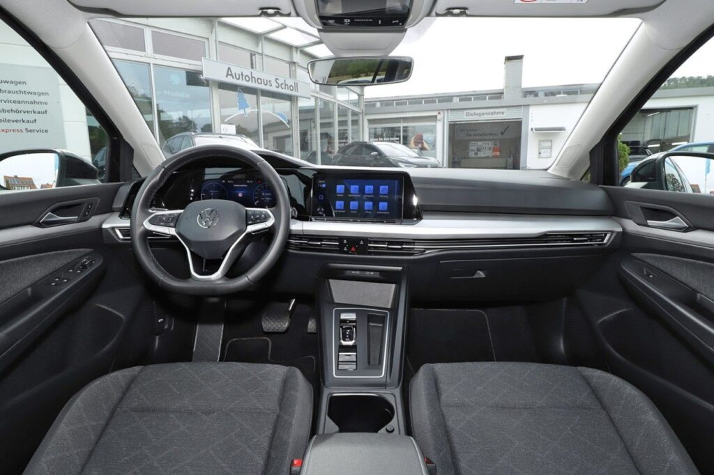Volkswagen Golf Exposé-Bild 10