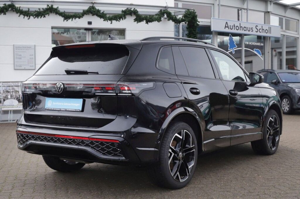 Volkswagen Tiguan Exposé-Bild 3