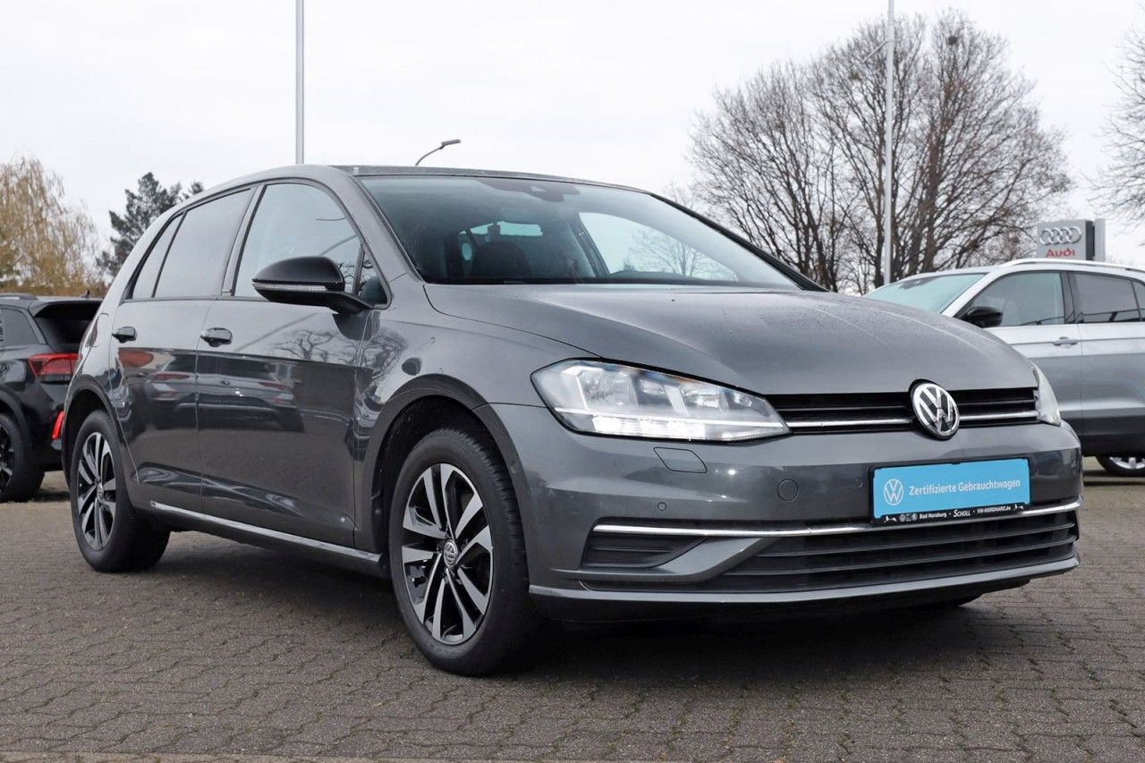 Volkswagen Golf Exposé-Bild 2