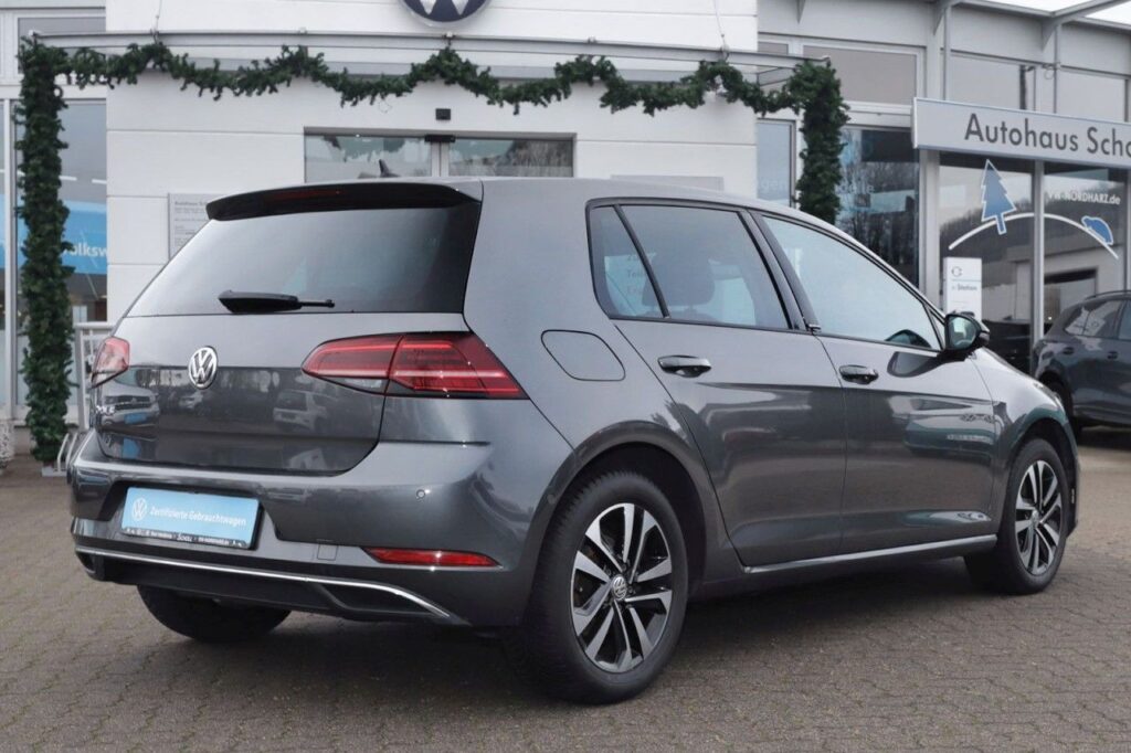 Volkswagen Golf Exposé-Bild 3