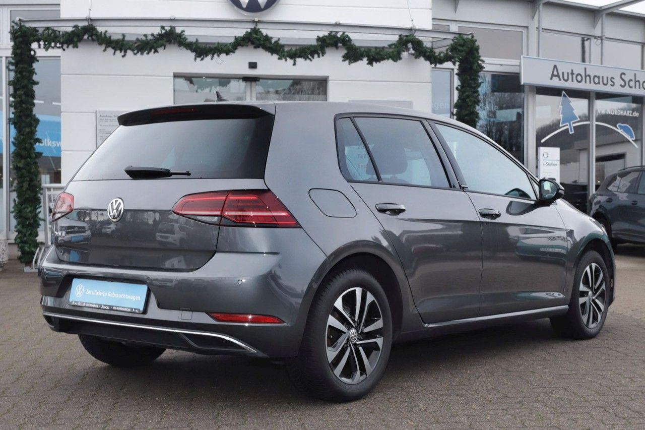 Volkswagen Golf Exposé-Bild 3