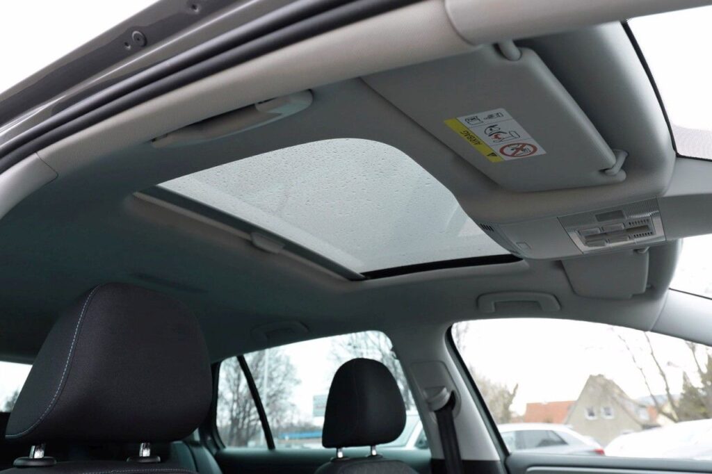 Volkswagen Golf Exposé-Bild 7