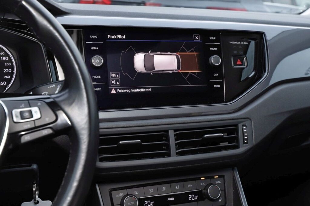 Volkswagen Polo Exposé-Bild 14