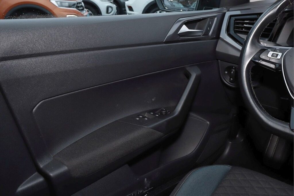 Volkswagen Polo Exposé-Bild 16