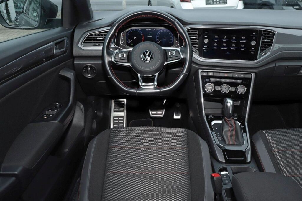 Volkswagen T-Roc Exposé-Bild 11