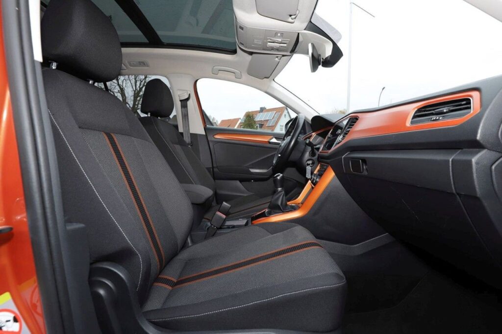 Volkswagen T-Roc Exposé-Bild 7