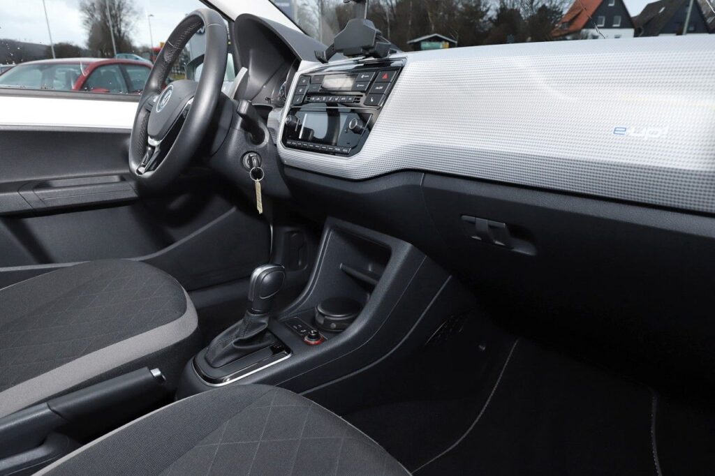 Volkswagen e-up! Exposé-Bild 8