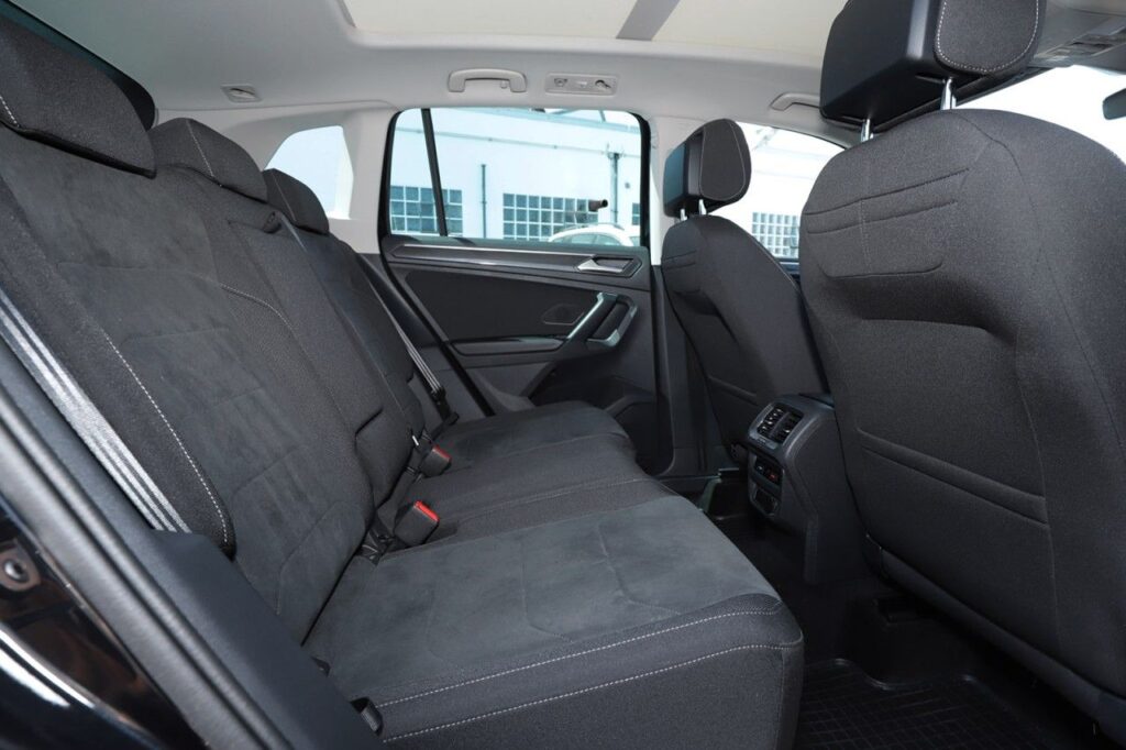 Volkswagen Tiguan Exposé-Bild 10