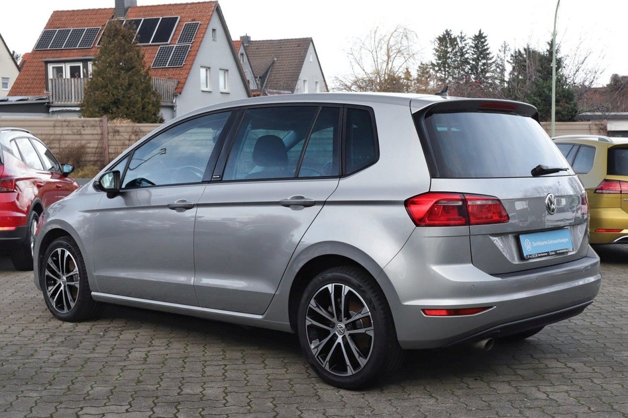 Volkswagen Golf Sportsvan Exposé-Bild 4