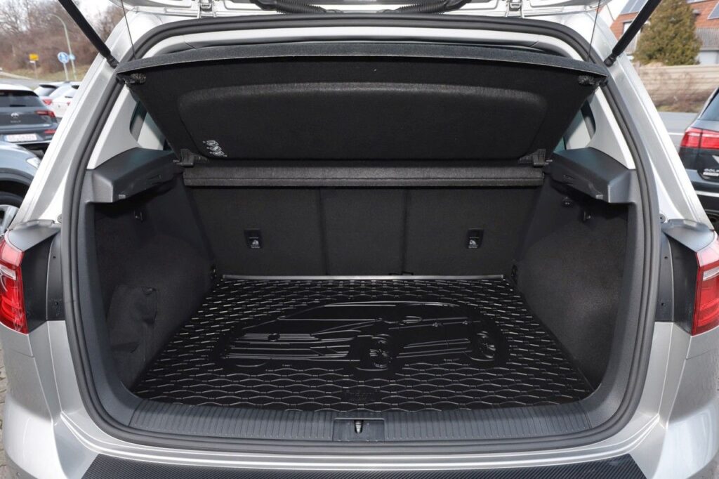 Volkswagen Golf Sportsvan Exposé-Bild 6