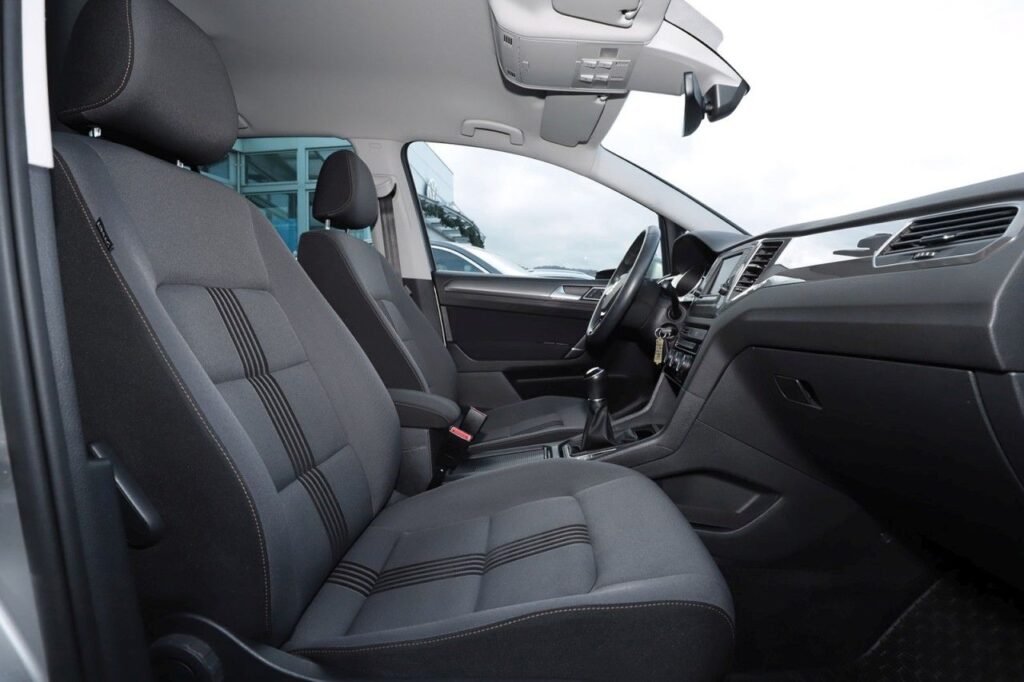 Volkswagen Golf Sportsvan Exposé-Bild 7