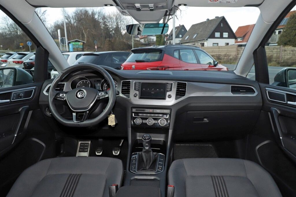 Volkswagen Golf Sportsvan Exposé-Bild 10