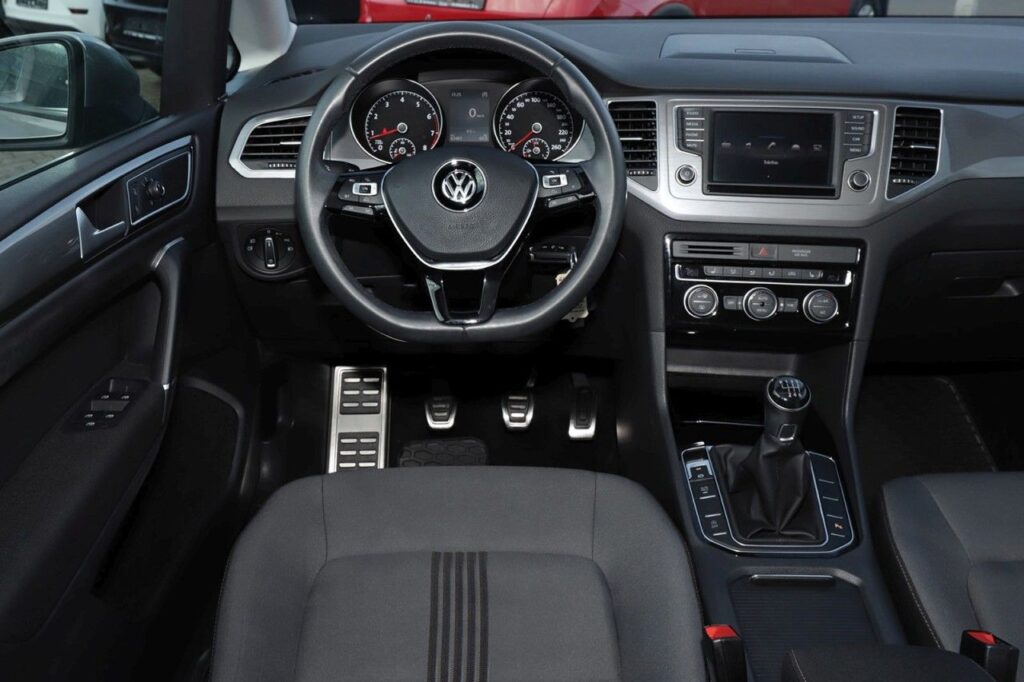 Volkswagen Golf Sportsvan Exposé-Bild 11