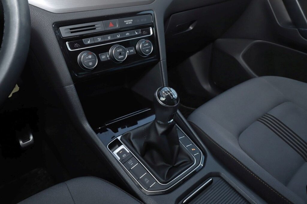 Volkswagen Golf Sportsvan Exposé-Bild 14