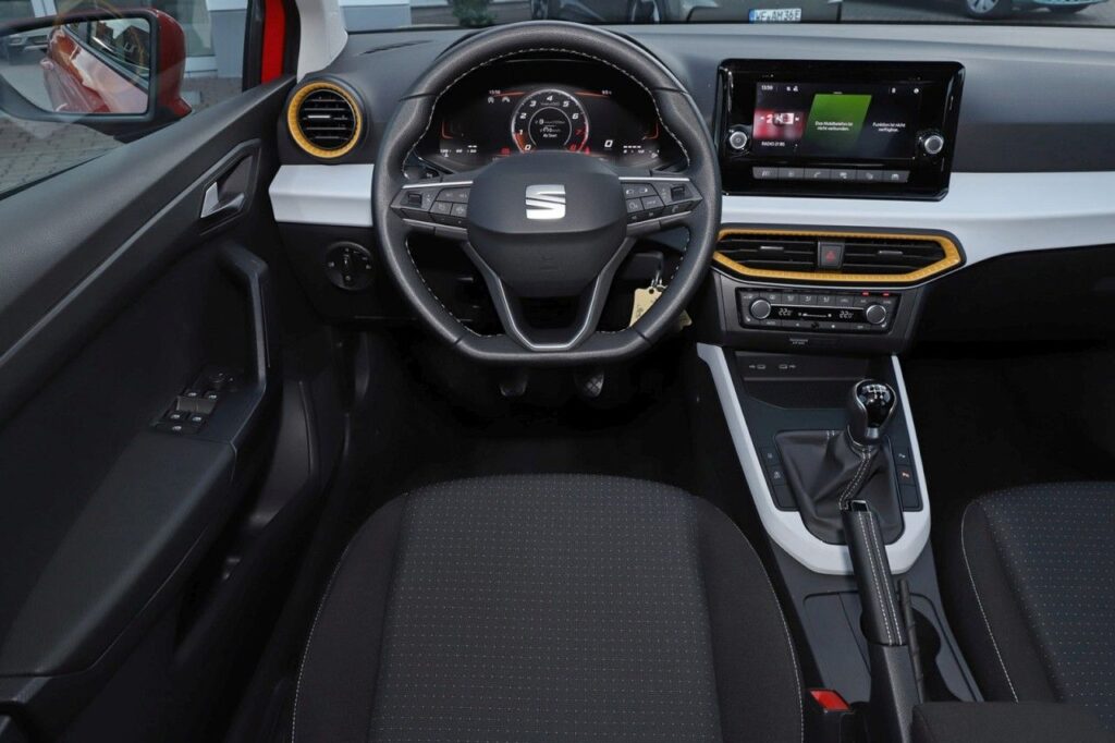 Seat Arona Exposé-Bild 11