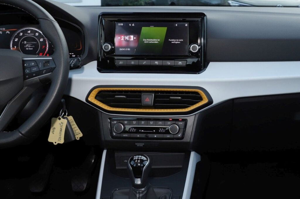 Seat Arona Exposé-Bild 13