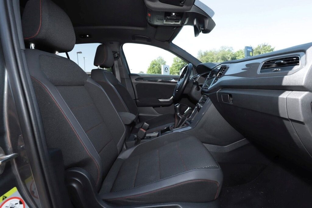Volkswagen T-Roc Exposé-Bild 7
