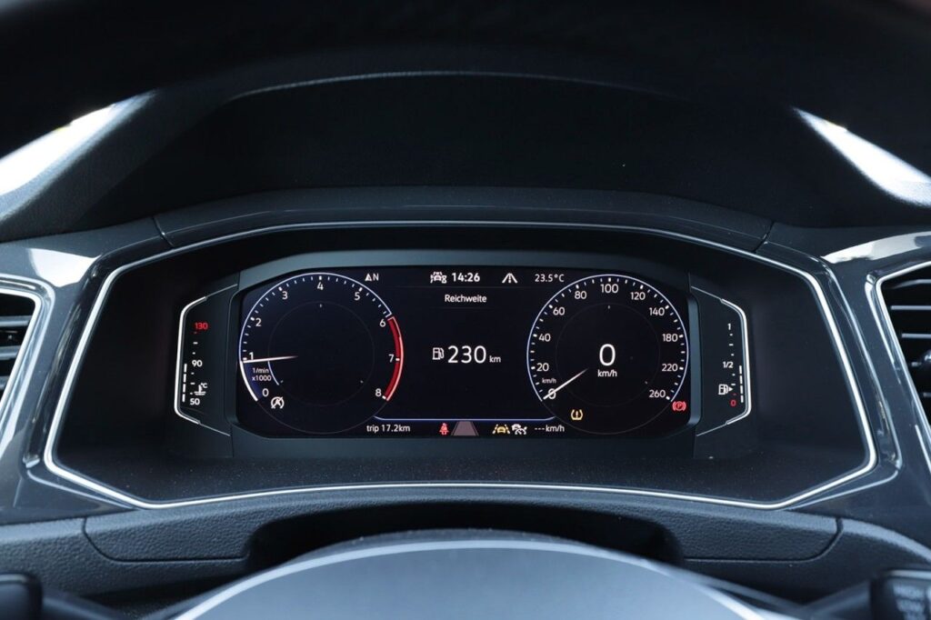 Volkswagen T-Roc Exposé-Bild 17