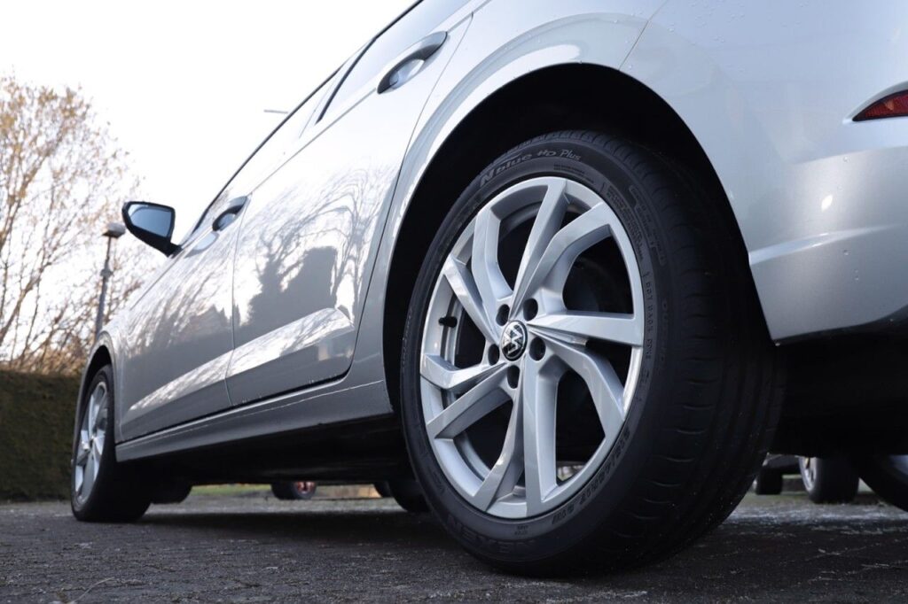 Volkswagen Polo Exposé-Bild 5