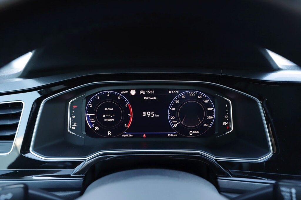 Volkswagen Polo Exposé-Bild 15