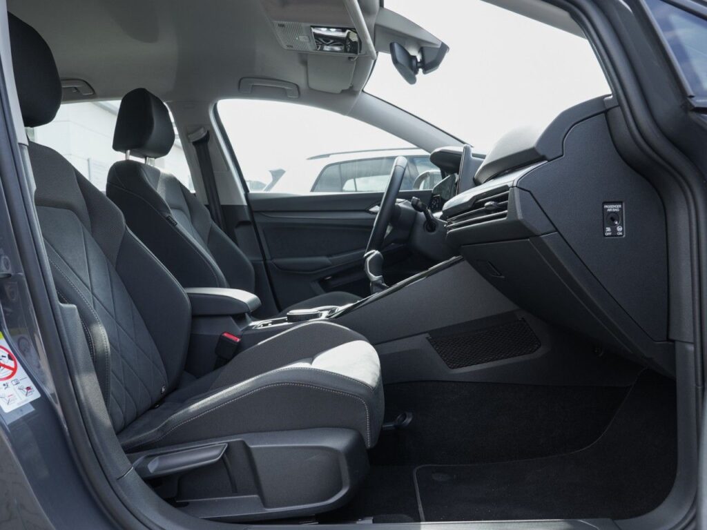 Volkswagen Golf Exposé-Bild 7