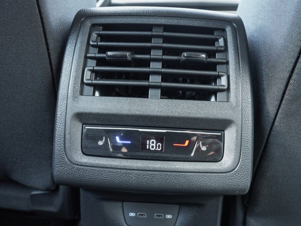 Volkswagen Golf Exposé-Bild 10