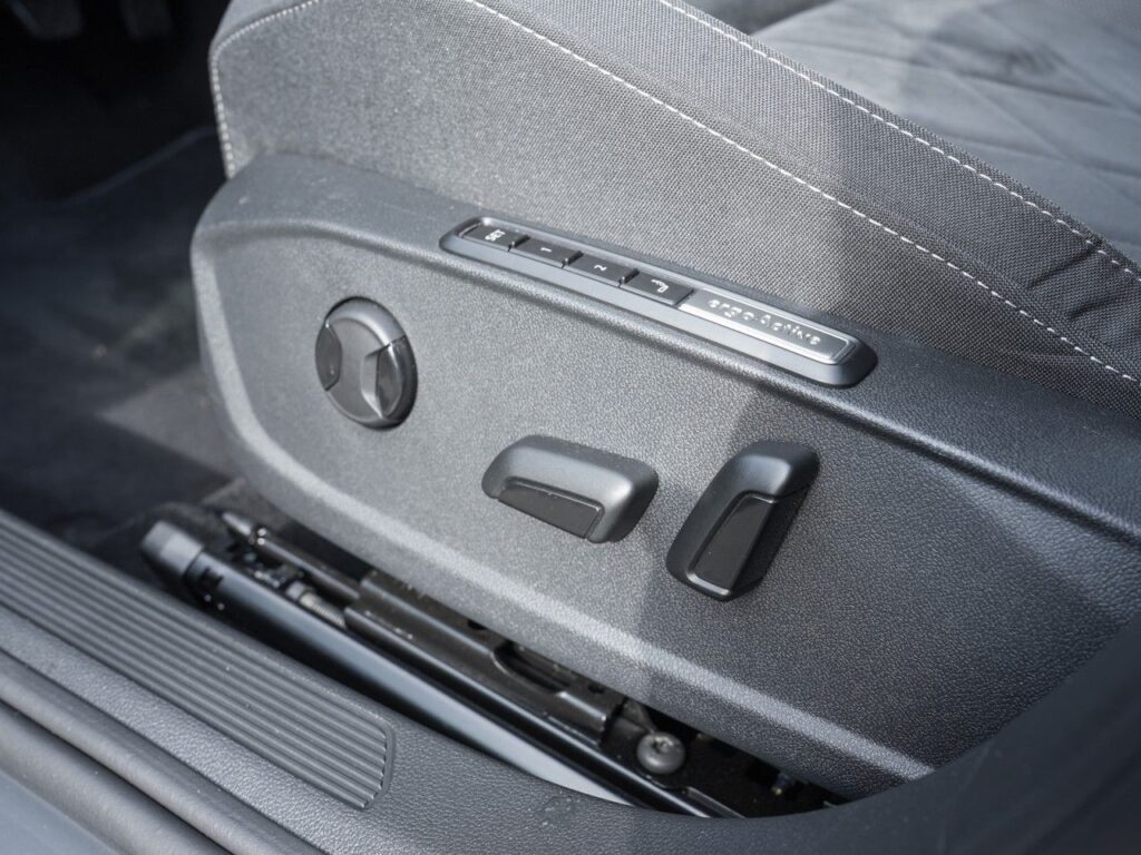 Volkswagen Golf Exposé-Bild 16