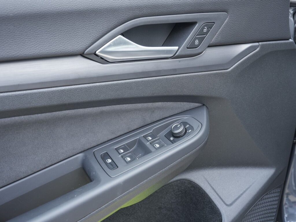 Volkswagen Golf Exposé-Bild 17