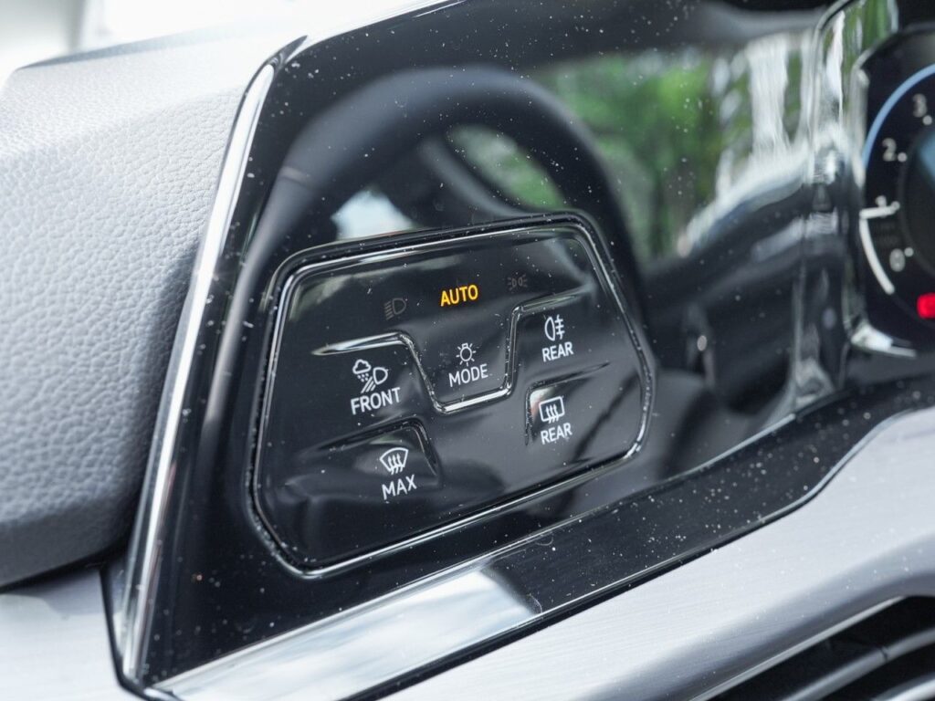 Volkswagen Golf Exposé-Bild 18