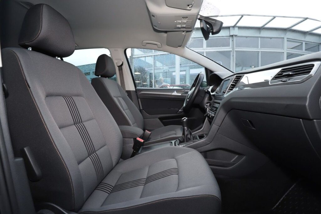 Volkswagen Golf Sportsvan Exposé-Bild 7