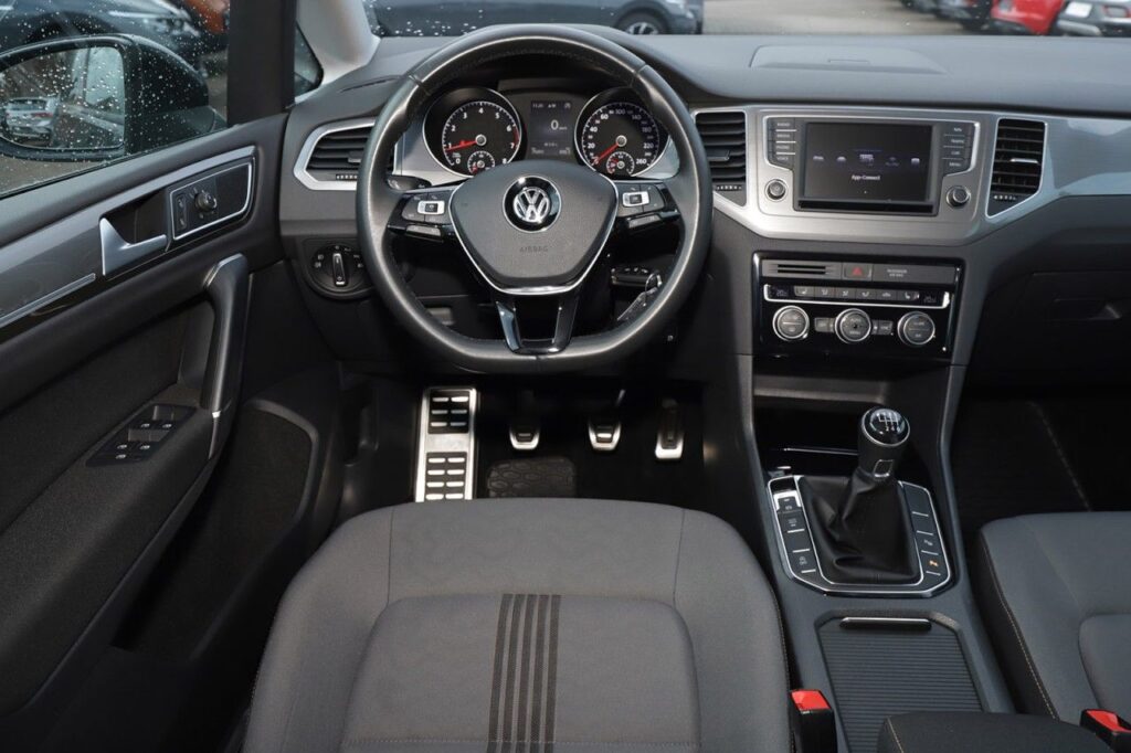 Volkswagen Golf Sportsvan Exposé-Bild 11