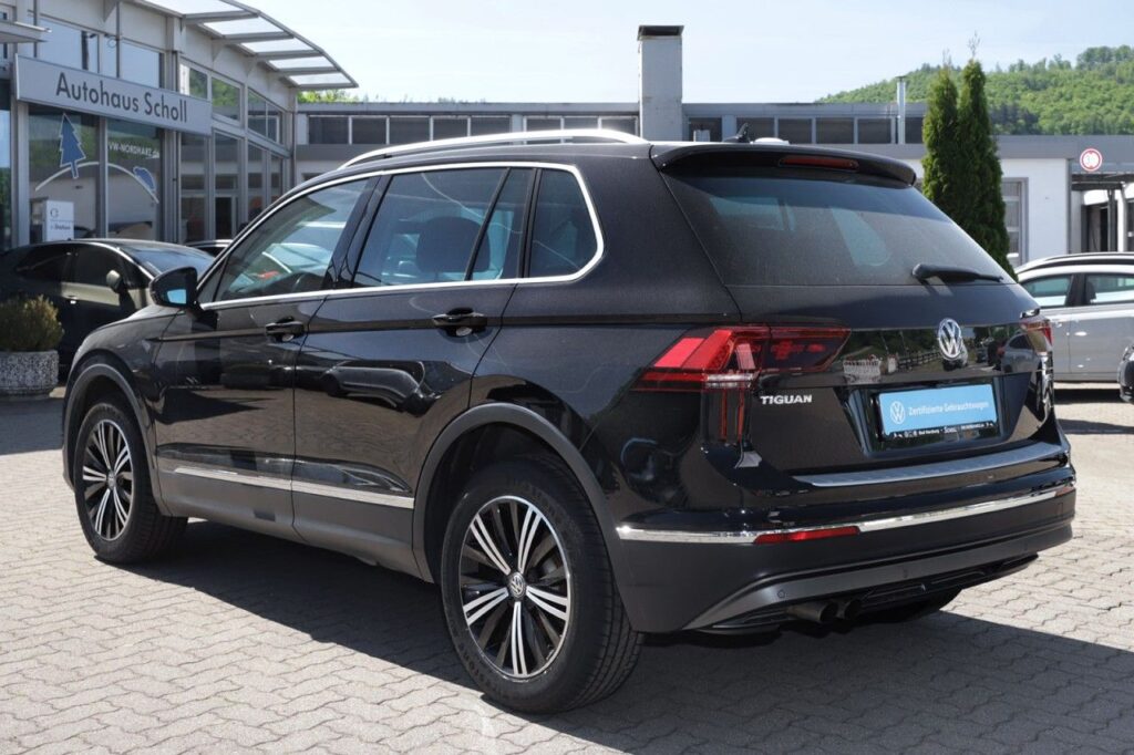 Volkswagen Tiguan Exposé-Bild 4