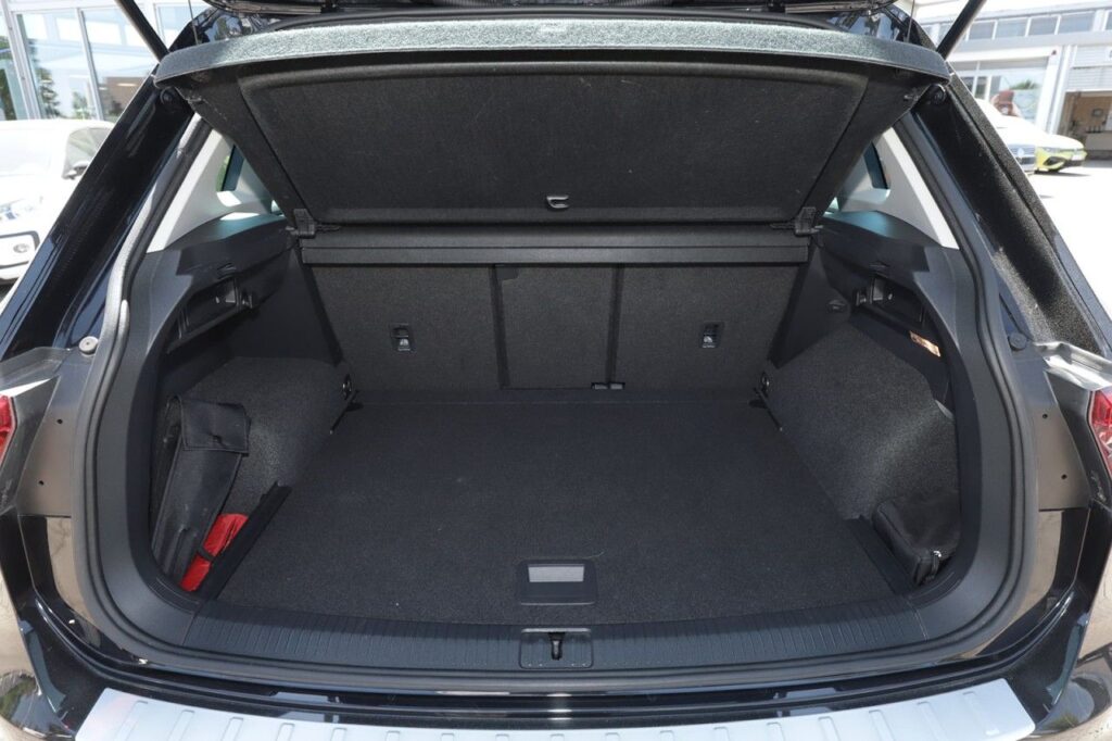 Volkswagen Tiguan Exposé-Bild 6