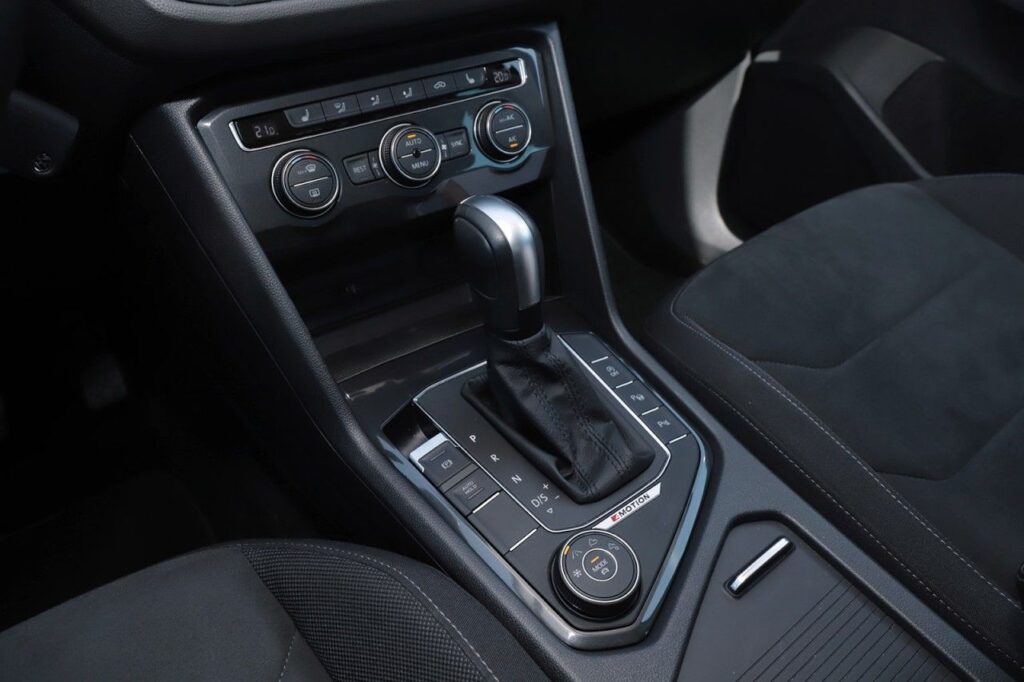 Volkswagen Tiguan Exposé-Bild 13